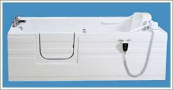Tanto bath with powered seat