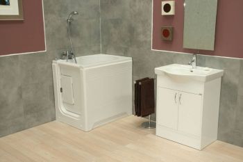 The Maestro Walk In Deep Soaker Bath